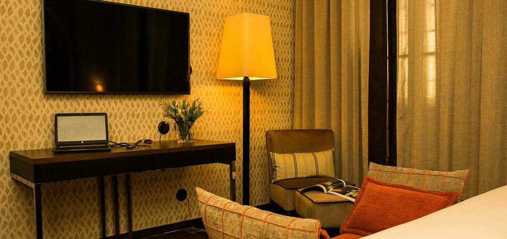 Pestana - A Brasileira, Center & Heritage Building Hotel